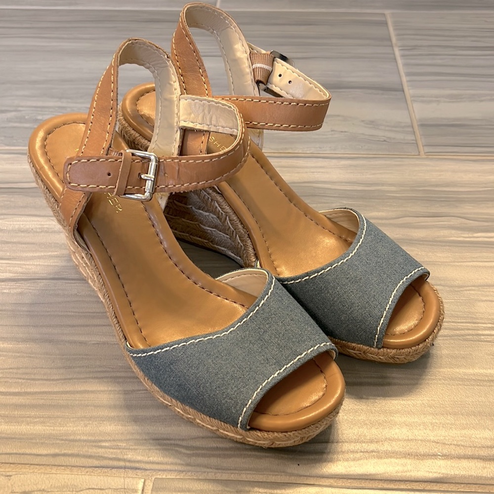Marc Fisher wedges